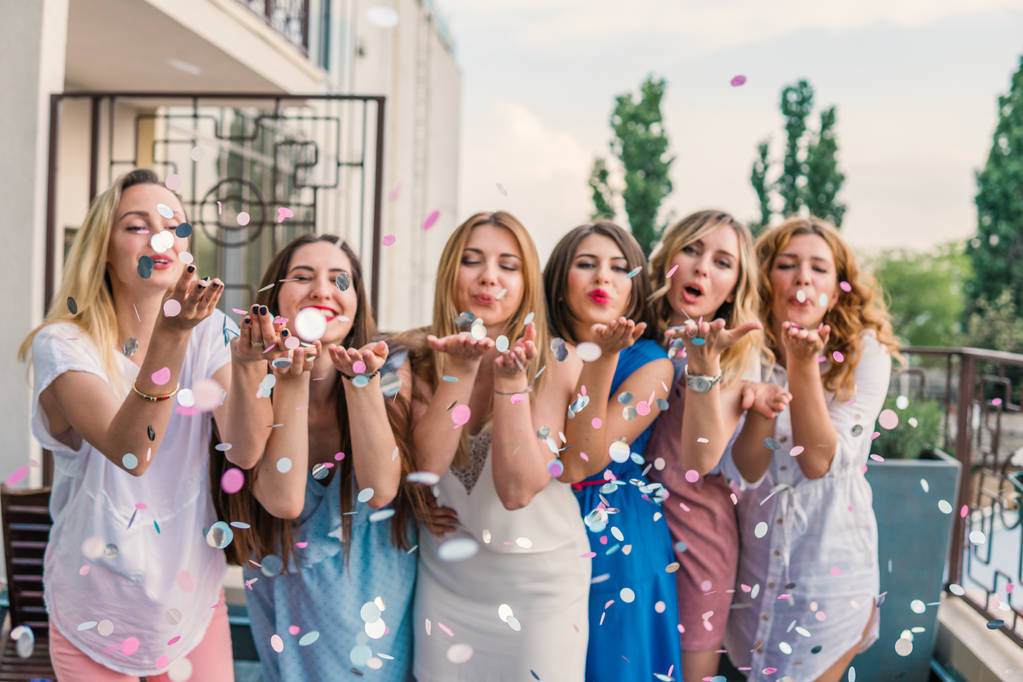 Start Here The Ultimate Guide to Planning a Bachelorette Party (8) Start Here The Ultimate Guide to Planning a Bachelorette Party (8)