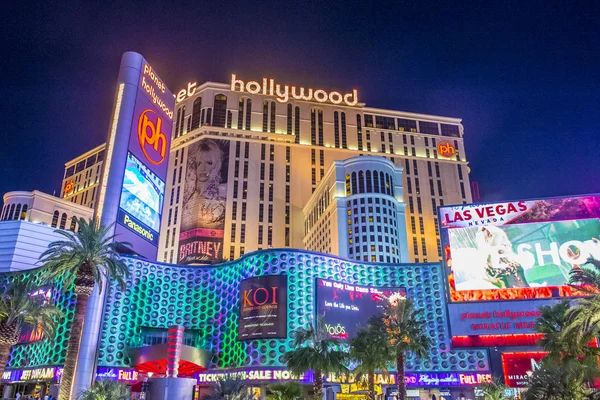How to Find Cheap Hotels for a Las Vegas Bachelorette Party (Without Sacrificing Style) (3) How to Find Cheap Hotels for a Las Vegas Bachelorette Party (Without Sacrificing Style) (3)
