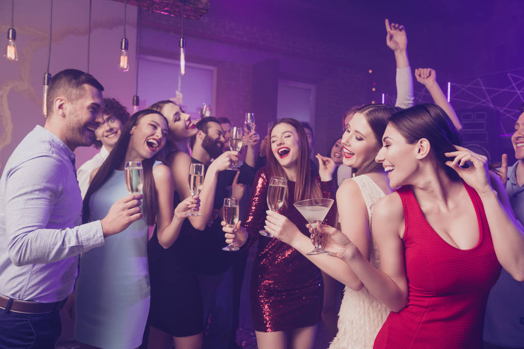 Top Las Vegas Nightclubs & Bars for Your 2025 Bachelorette Bash (2) Top Las Vegas Nightclubs & Bars for Your 2025 Bachelorette Bash (2)